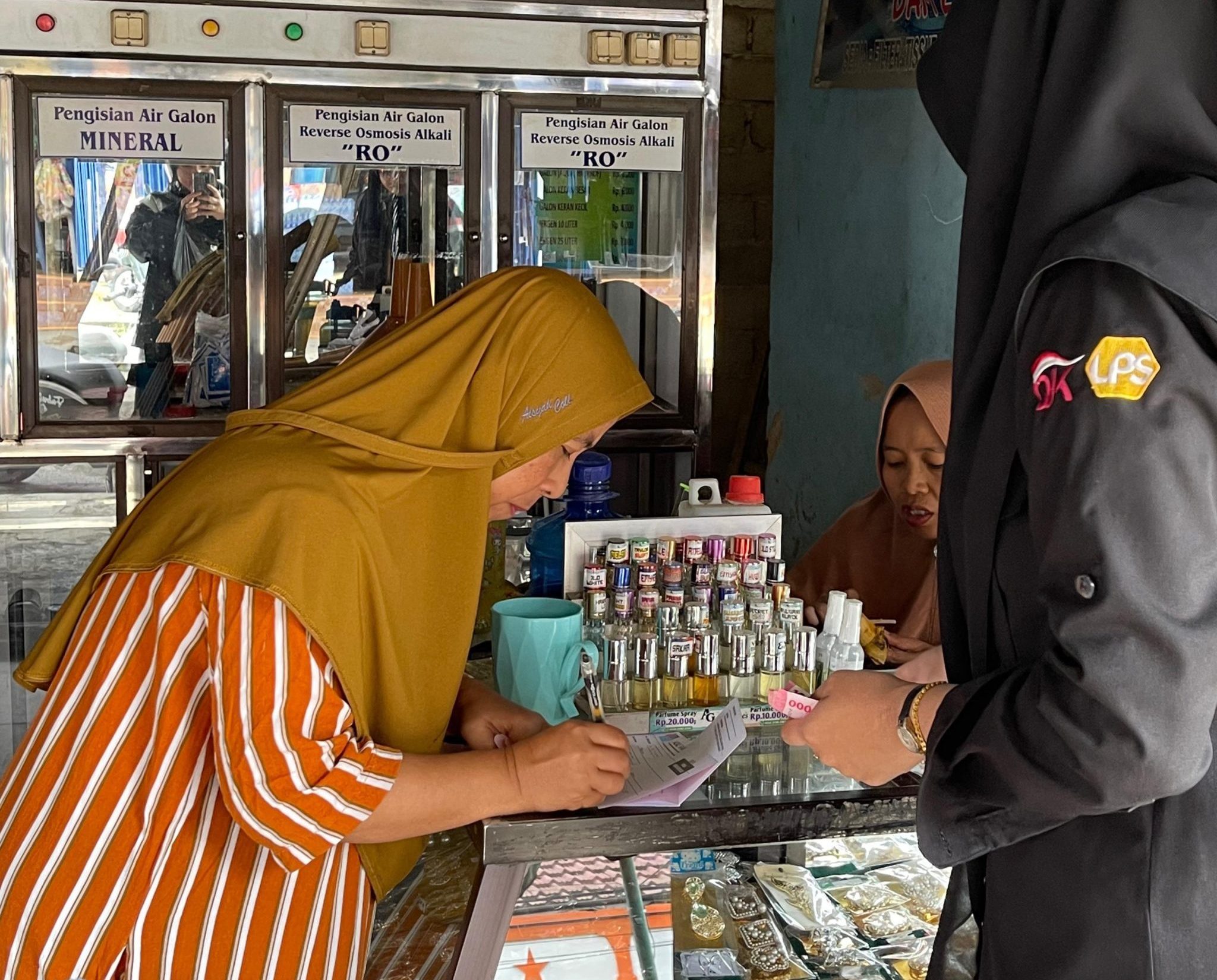 Azaz Bank Hadirkan Layanan Menabung dengan Pick Up Service