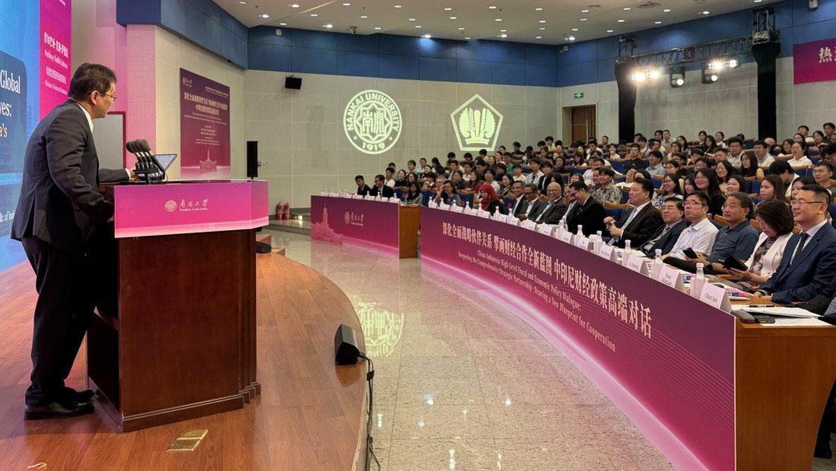 Menkeu Purbaya Pamer Kekuatan Ekonomi RI dan Program Prabowo di China